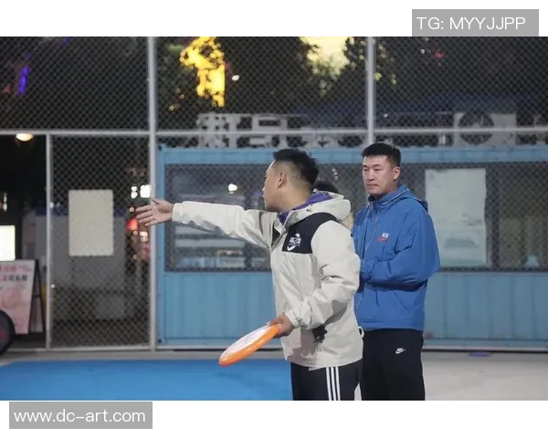 杭州飞盘队与武汉飞盘队赛后复盘探讨个人能力的对比与分析 杭州飞盘队与武汉飞盘队赛后复盘探讨个人能力的对比与分析