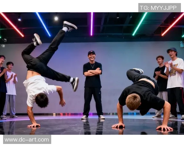 杭州街舞队速度之争引发热议舞者们的激情与挑战交织在一起 杭州街舞队速度之争引发热议舞者们的激情与挑战交织在一起