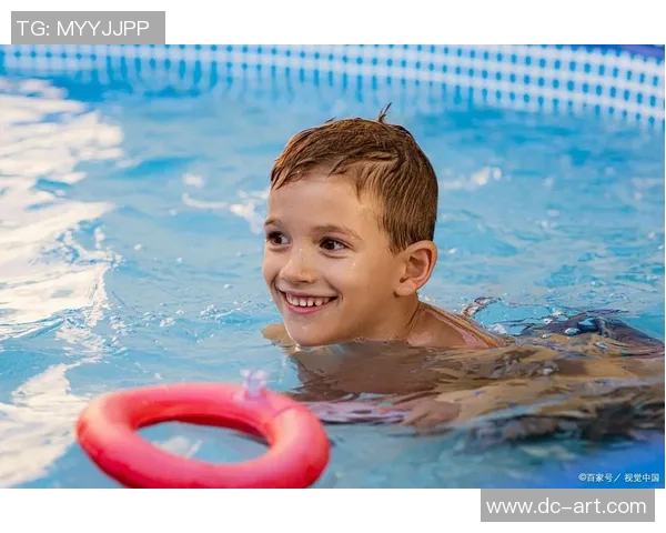 婴儿游泳的益处与注意事项全面解析，助力宝宝健康成长