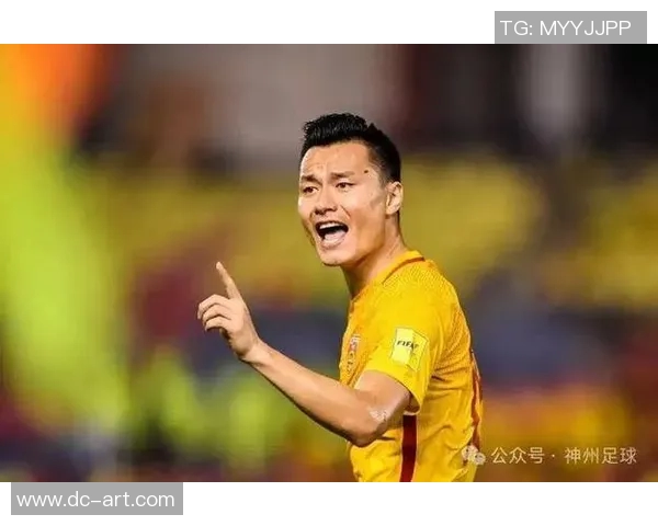 中国足球明星因表现不佳遭球迷怒骂引发热议背后原因解析