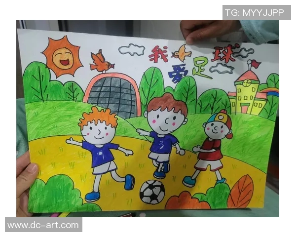 儿童创意绘画展现足球明星风采与梦想的艺术之旅